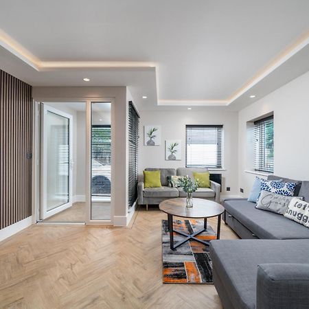 Skyvillion - Cozy Large 4 & 1 Bed Apartments In London Enfield, Mins To Tube Station, Free Wi-Fi Eksteriør bilde
