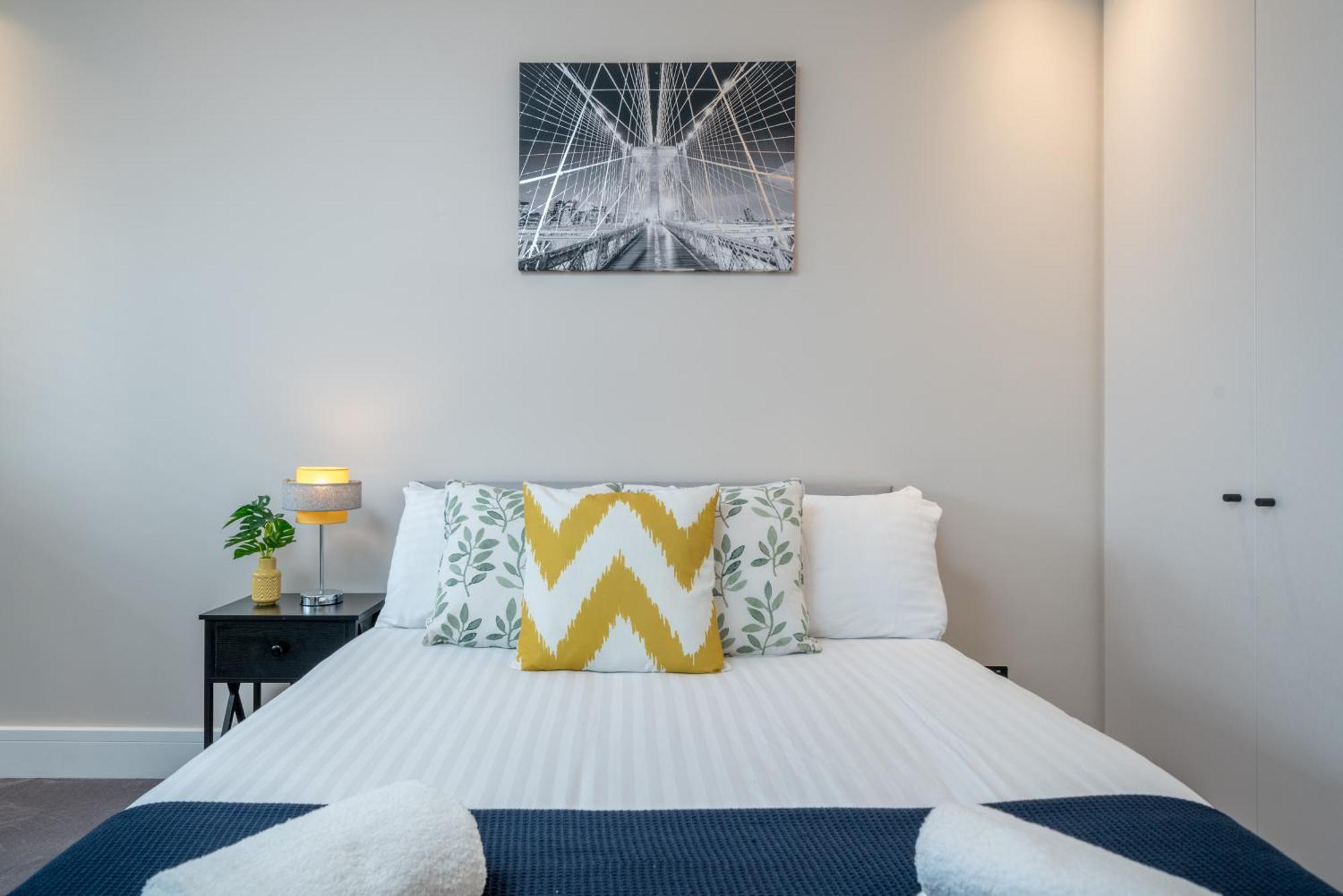 Skyvillion - Cozy Large 4 & 1 Bed Apartments In London Enfield, Mins To Tube Station, Free Wi-Fi Eksteriør bilde