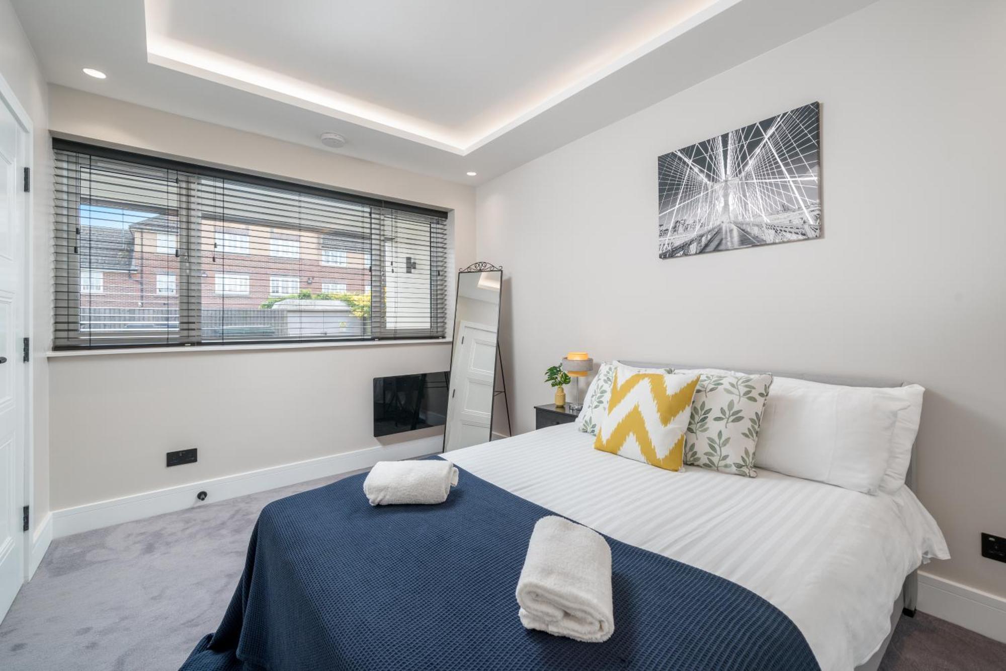 Skyvillion - Cozy Large 4 & 1 Bed Apartments In London Enfield, Mins To Tube Station, Free Wi-Fi Eksteriør bilde